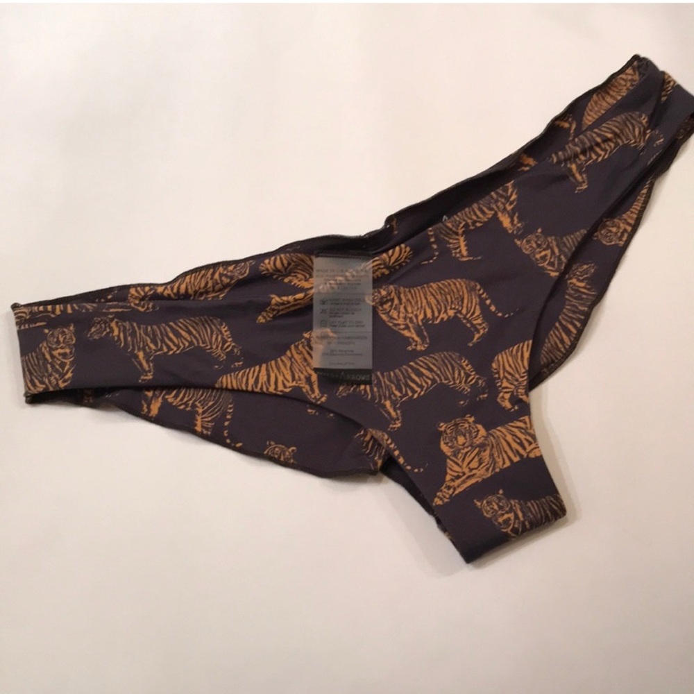 RARE! Boys + Arrows Bikini Set in Frisky Tiger Print - Picture 15 of 16